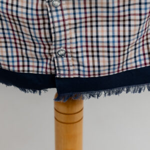 spódnica kratka, falbana i elegancja w ruchu