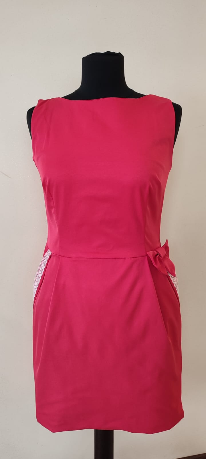 sukienka czerwona z kokardką i koronką sukienka czerwona z kokardką i koronką